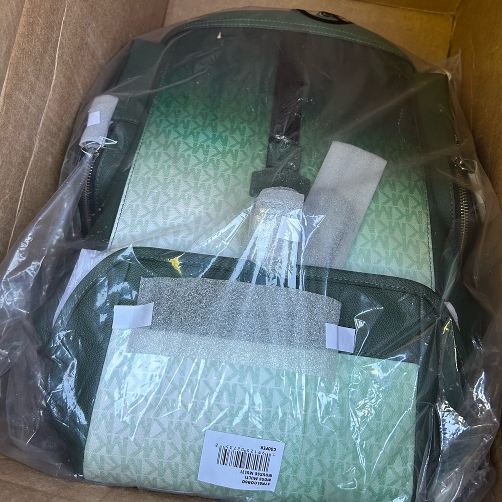Men's Michael Kors dome Backpack cooper logo green NWT - Picture 14 of 16